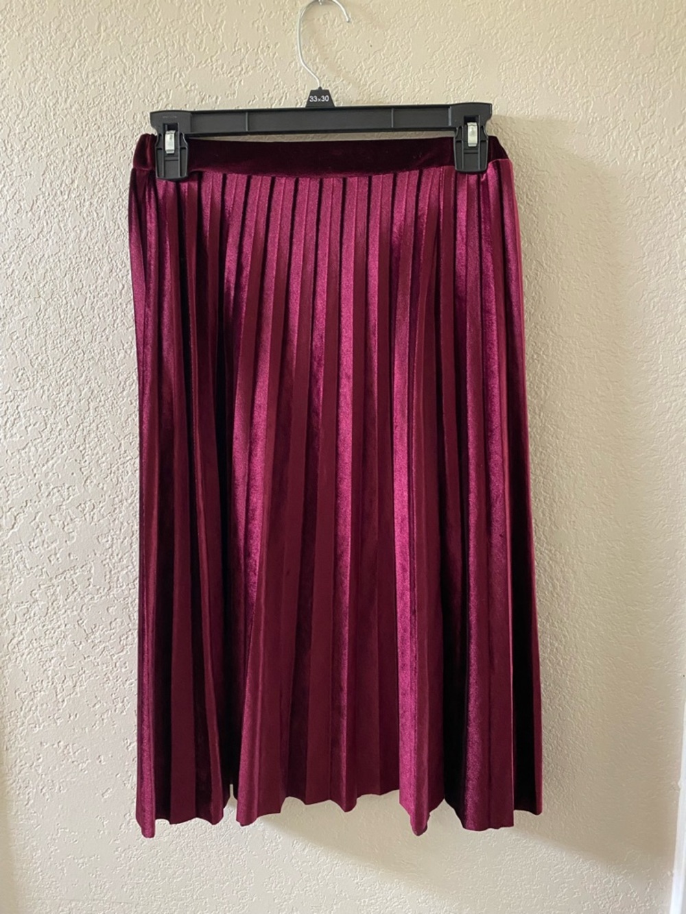 Pleated Velvet Midi Skirt Burgundy Size XS